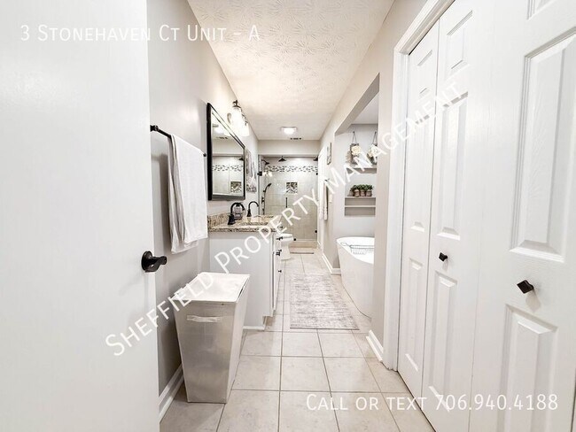 Building Photo - 3 Stonehaven Ct