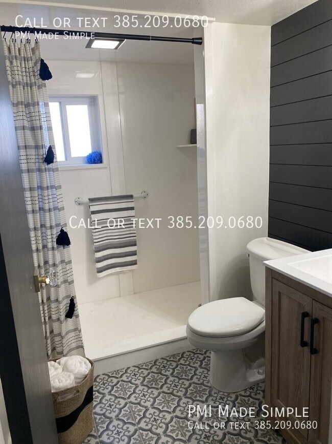 Building Photo - 5777 S Sagewood Dr