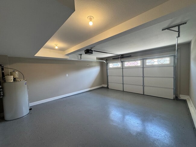 Building Photo - Gorgeous Single Family Home