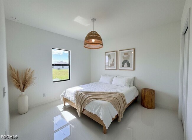 Building Photo - 4002 NW 38th St