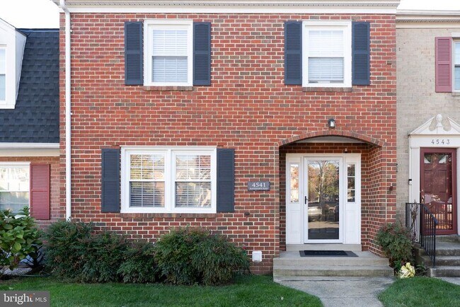 Building Photo - 4541 Ravensworth Rd