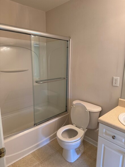 Building Photo - 113 Honey Creek Ln