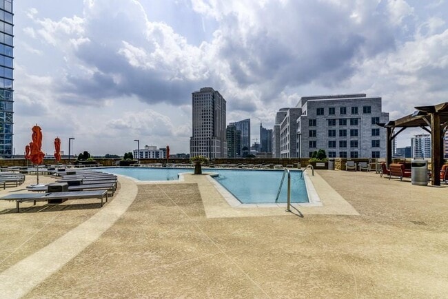 Building Photo - 1080 Peachtree St NE