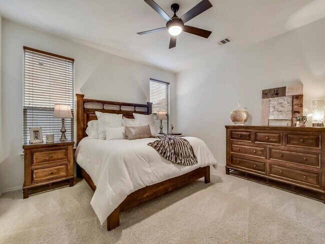 Building Photo - 1501 Lotus Flower Loop