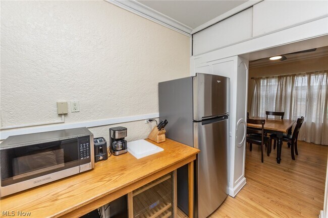 Building Photo - 2330 Euclid Heights Blvd