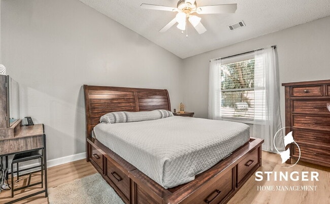 Building Photo - 53 Brindlewood Dr