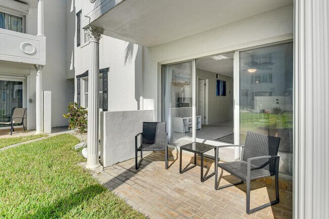 Building Photo - 1926 Ocean Shore Blvd