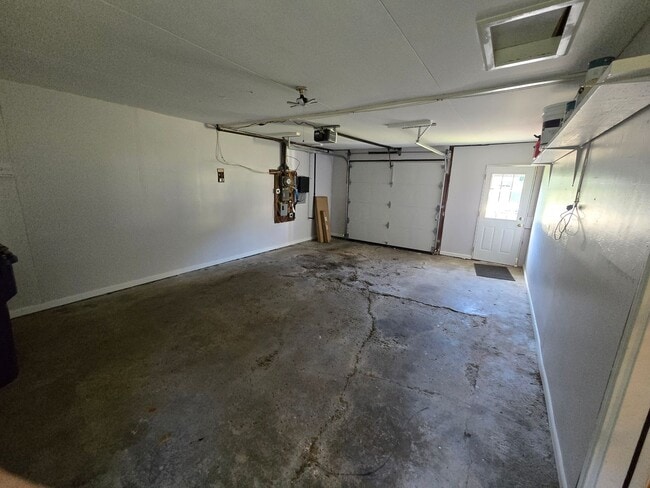 Building Photo - 118 Barclay Rd