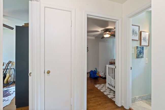 Building Photo - 1119 W 30th St