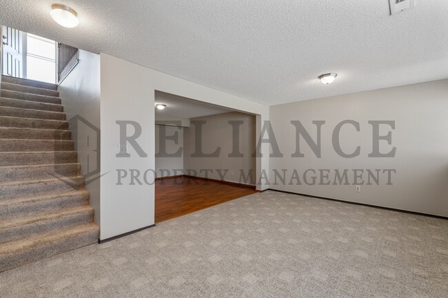 Building Photo - 1318 N Aksarben Ct