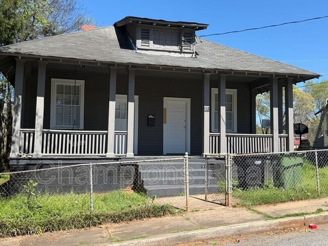Building Photo - 27 Woodland Cir