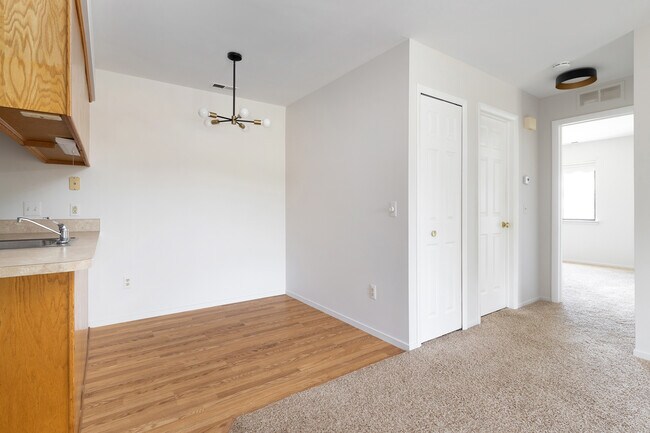 Building Photo - 16446 Clarkson Dr