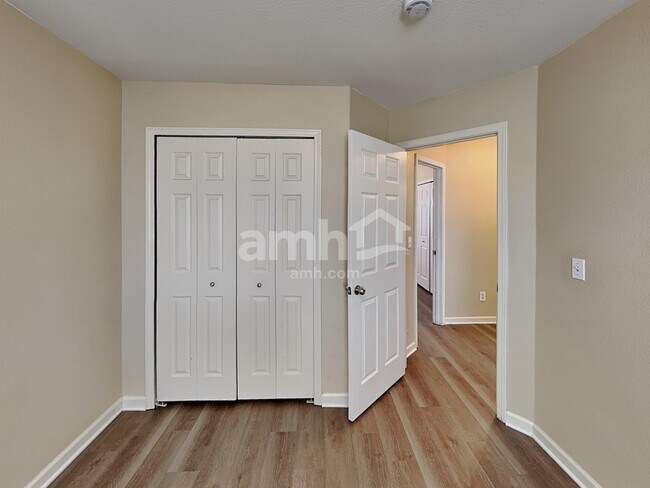 Building Photo - 4712 Sebring Dr