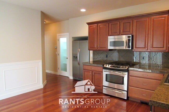 Building Photo - Spacious Single-Family Home in Olympia’s I...