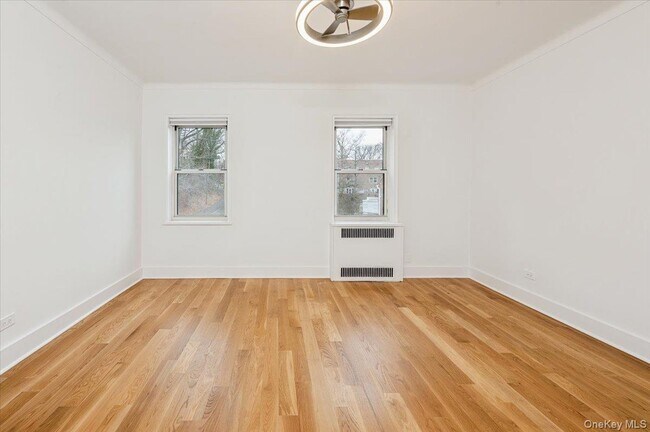 Building Photo - 13 Sunnybrook Rd