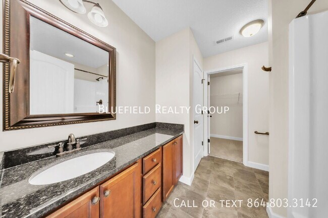Building Photo - 562 Wesberry Cir