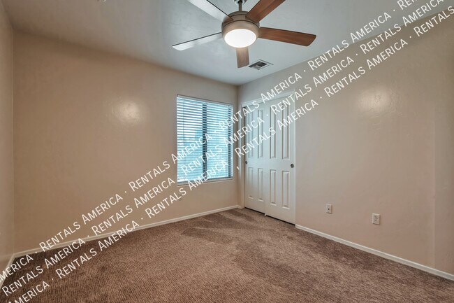 Building Photo - 8261 N Converse Ct