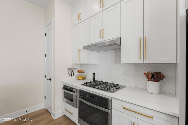 Building Photo - 16 Sewall Ln