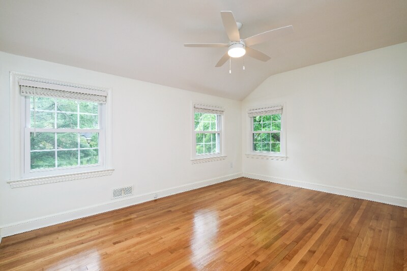 Building Photo - 316 Forest Dr