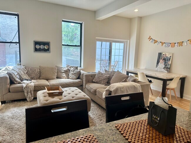 Building Photo - 139 Garden St