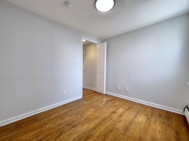 Building Photo - 311 5th St