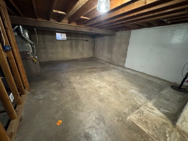 Building Photo - Live in the Timbers