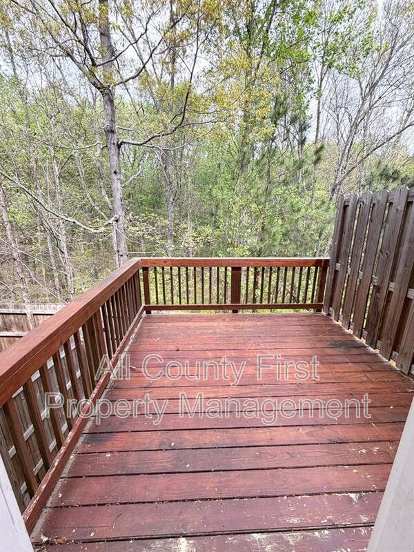 Building Photo - 887 Society Cir