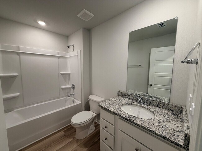 Building Photo - 10511 HOPEWELL Lp