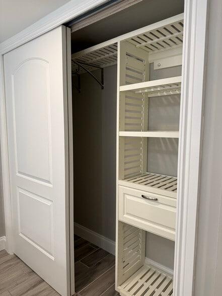 Building Photo - 3451 County Barn Rd