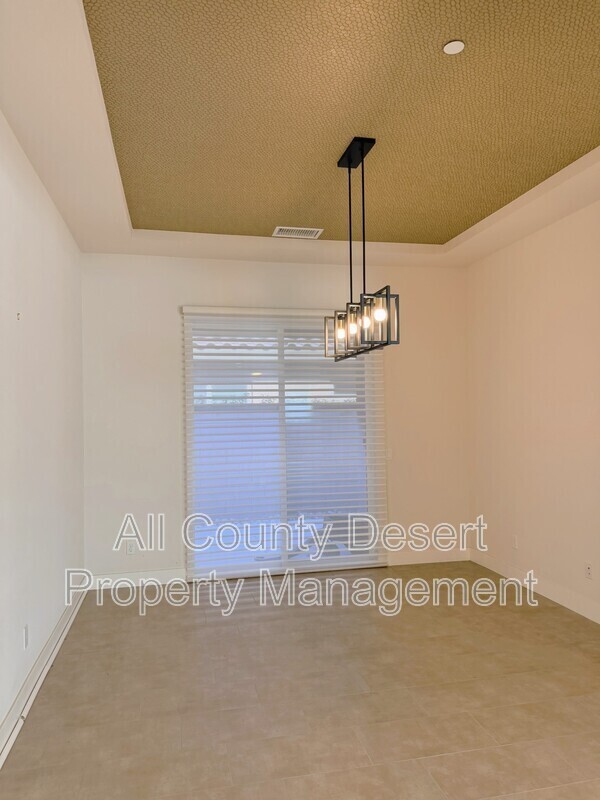 Building Photo - 74565 Tesla Dr