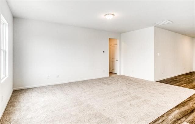 Building Photo - 720 Holly St