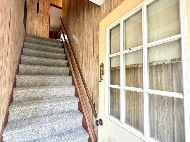 Building Photo - 908 Morris Ln