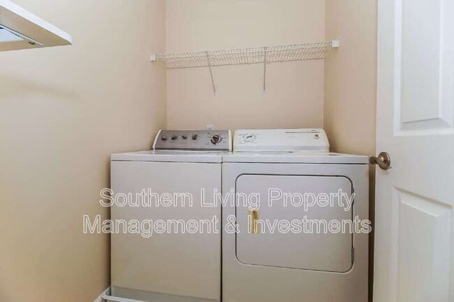 Building Photo - 8803 Ormeau Dr