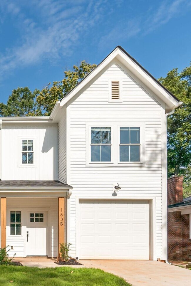 Building Photo - 124 Woodland Dr
