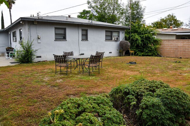 Building Photo - Steps to Chapman College