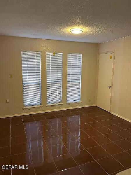 Building Photo - 10604 Springwood Dr