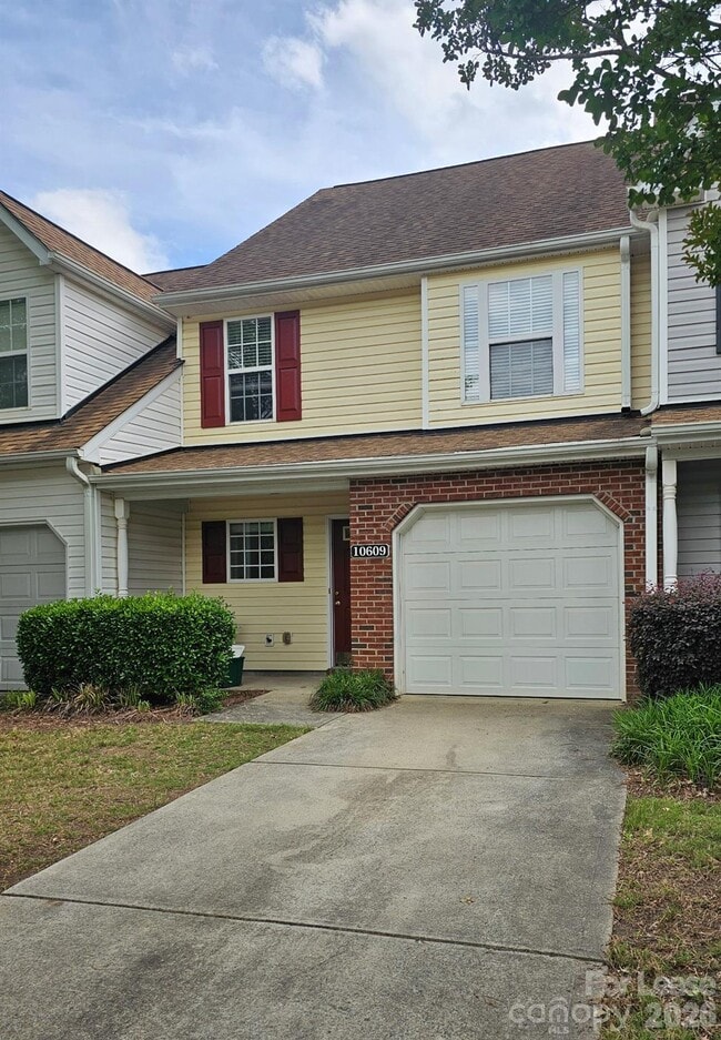 Building Photo - 10609 Fuller Ridge Cir