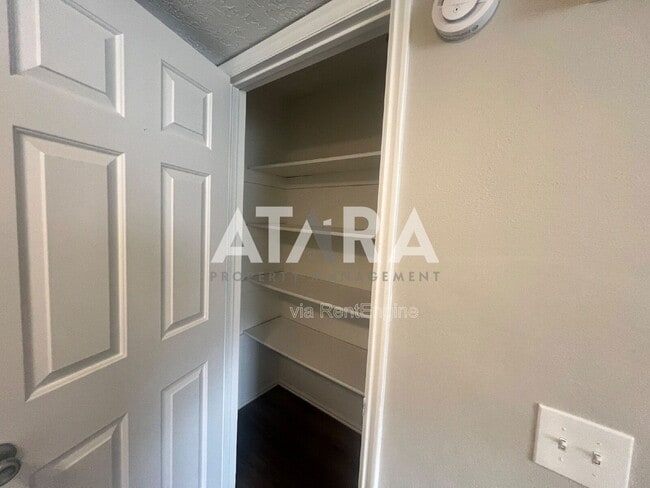 Building Photo - 4247 S Hwy 89