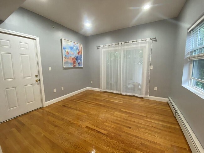 Building Photo - 24 Griggs Ln