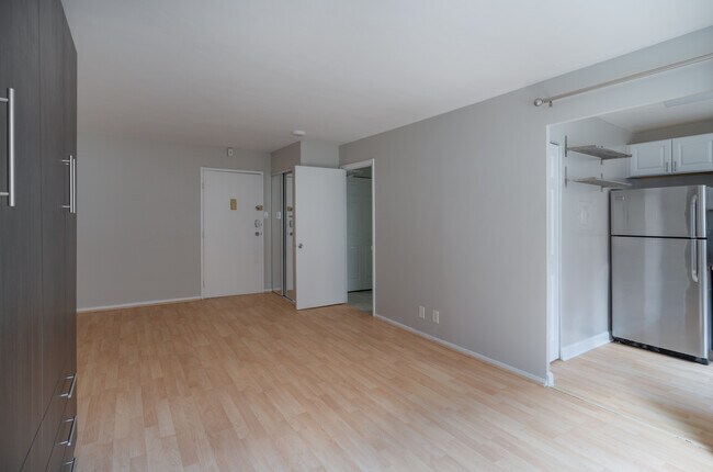 Building Photo - 1420 N St NW