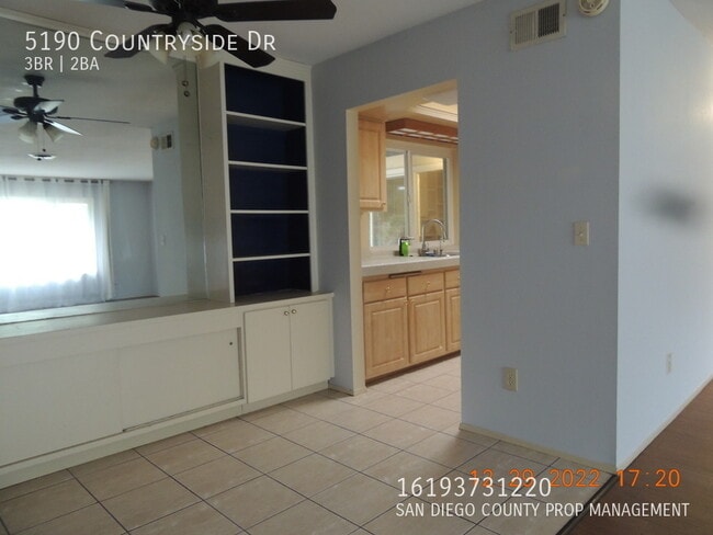 Building Photo - 5190 Countryside Dr