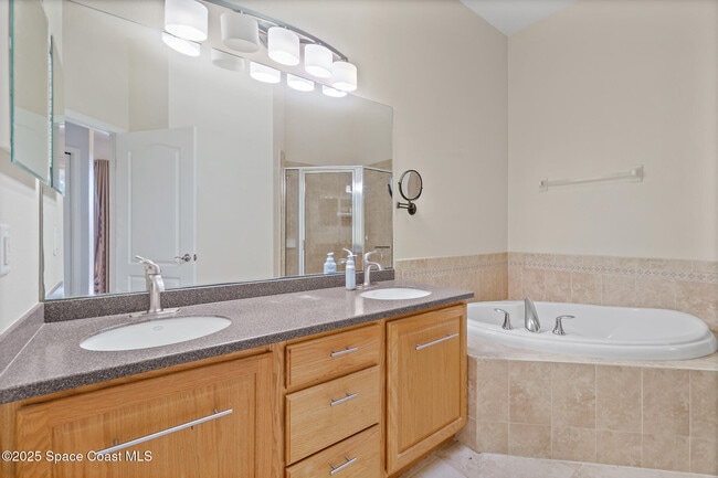 Building Photo - 1741 Kinsale Ct