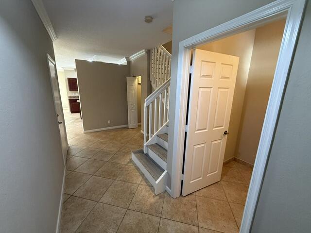 Building Photo - 3075 N Evergreen Cir