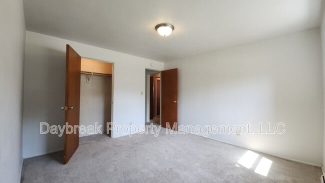 Building Photo - 2913 8th St N