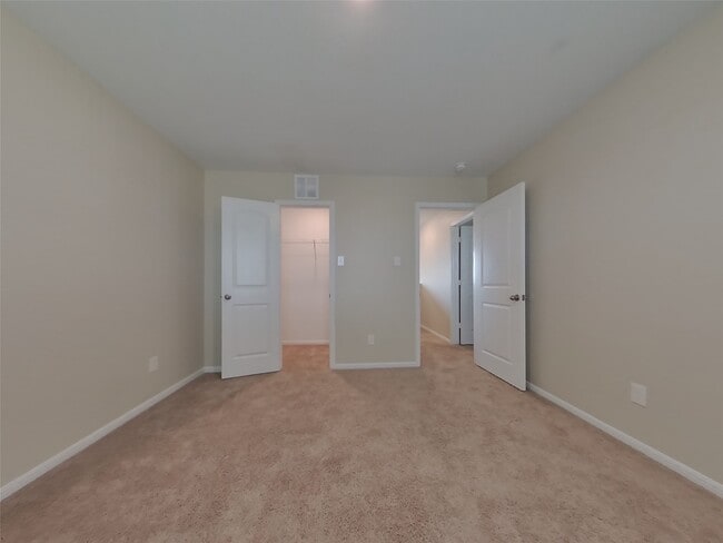 Building Photo - 536 Red Dusk Paint Dr