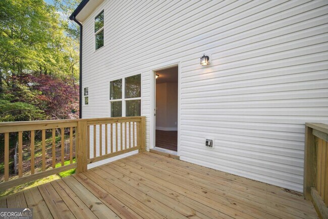Building Photo - 6405 Crystal Cove Trail