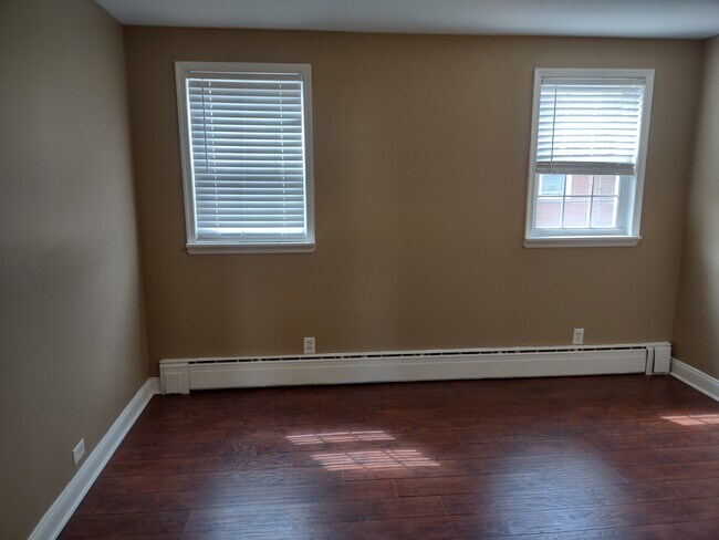 Bed 1 - 2237 S Bouvier St