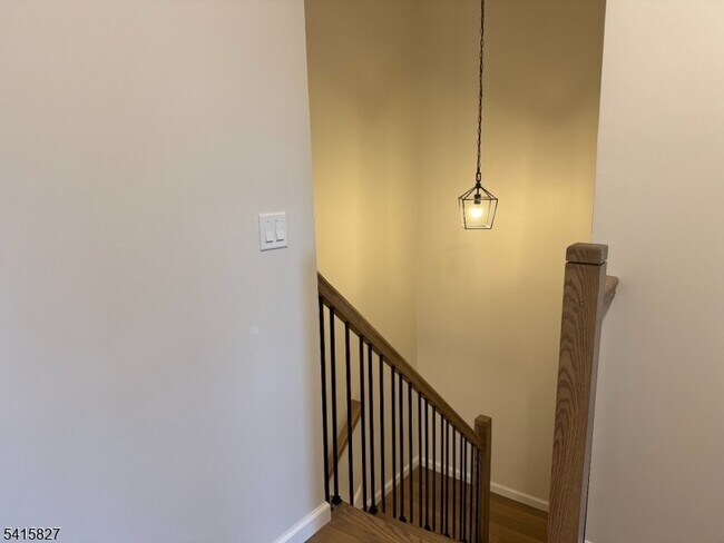 Building Photo - 188 Heckel St