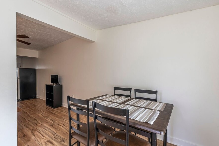 Building Photo - 76-6226-6226 Plumeria Rd