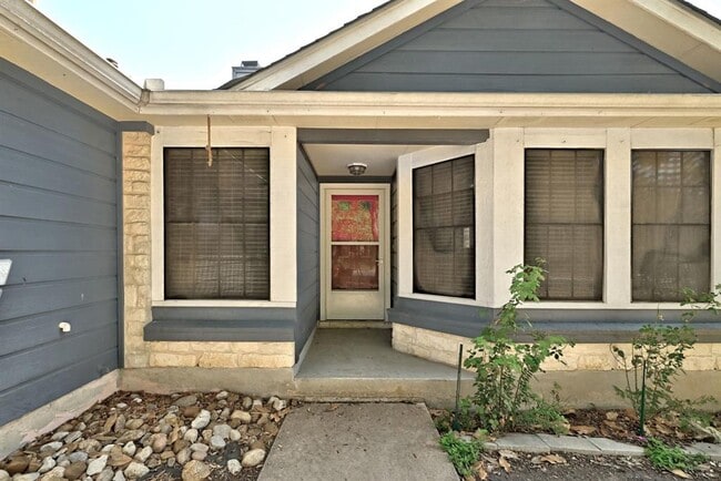 Building Photo - 8909 Romayne Ln
